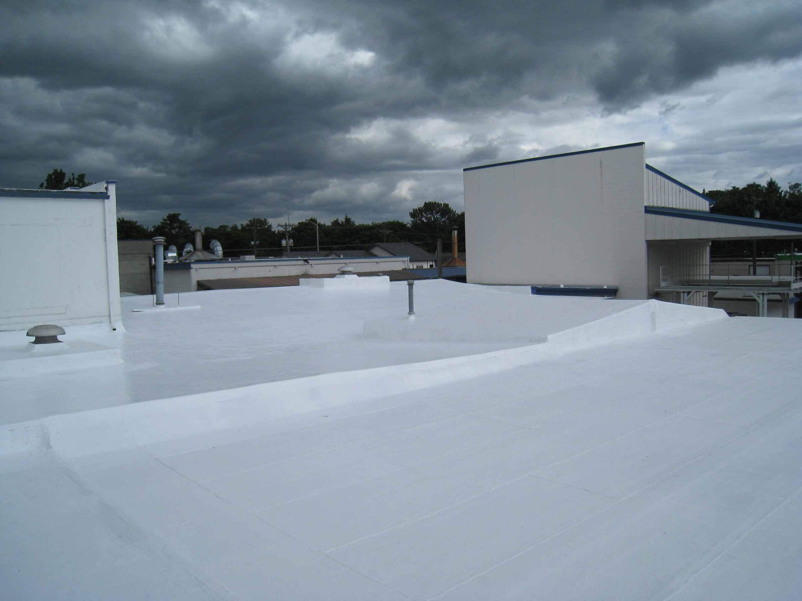 Top 4 Tips On How To Extend The Life Of Your Commercial Roof